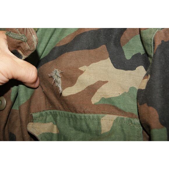 Vintage Military Jacket Men Small X-Short Coat Cold Weather Field Woodland Camo - Picture 9 of 9